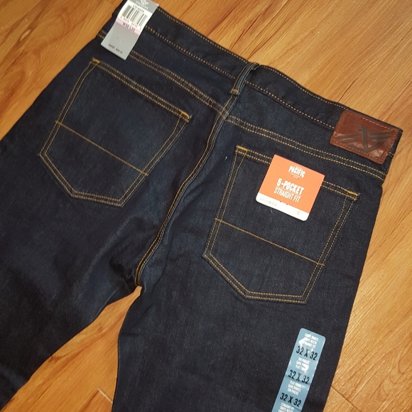 Dockers Straigh Fit Dark Wash Jeans - Picture 3 of 6